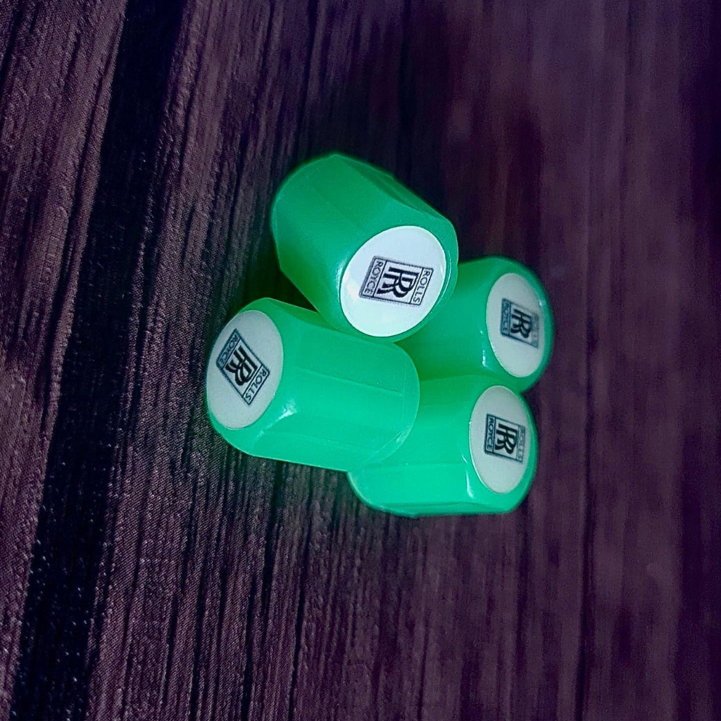 Комплект 4 светещи в тъмното капачки за джанти с лого