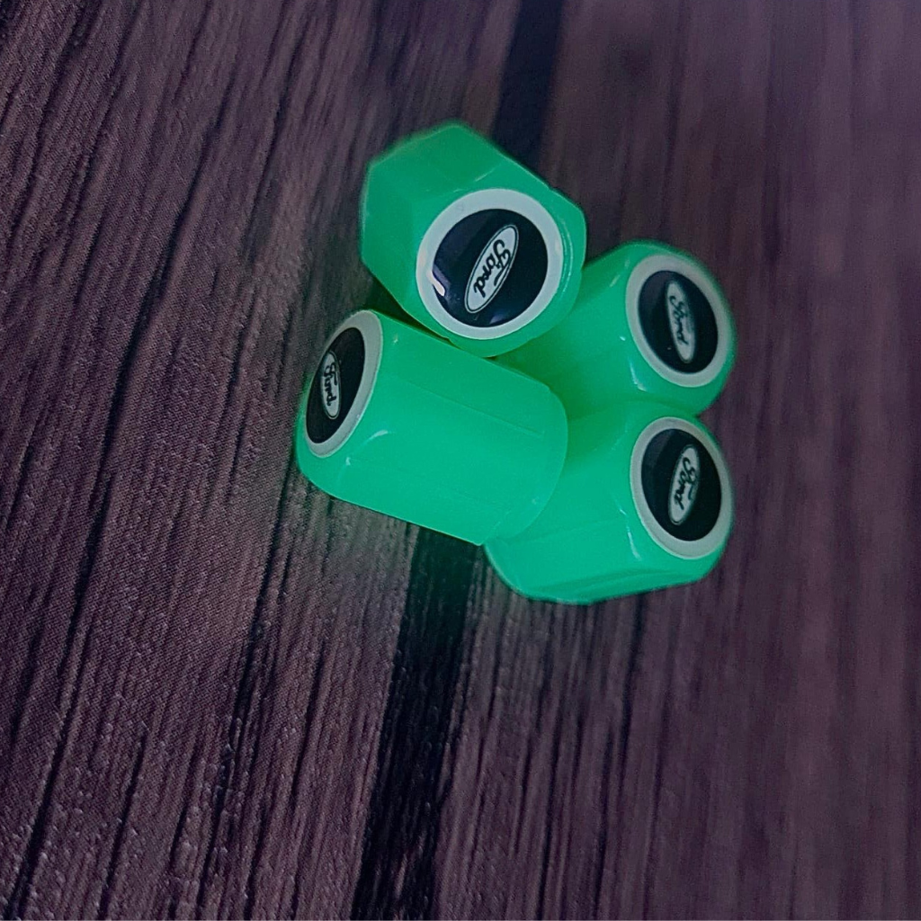 Комплект 4 светещи в тъмното капачки за джанти с лого