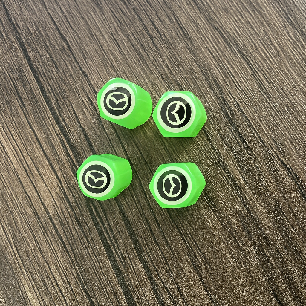 Комплект 4 светещи в тъмното капачки за джанти с лого