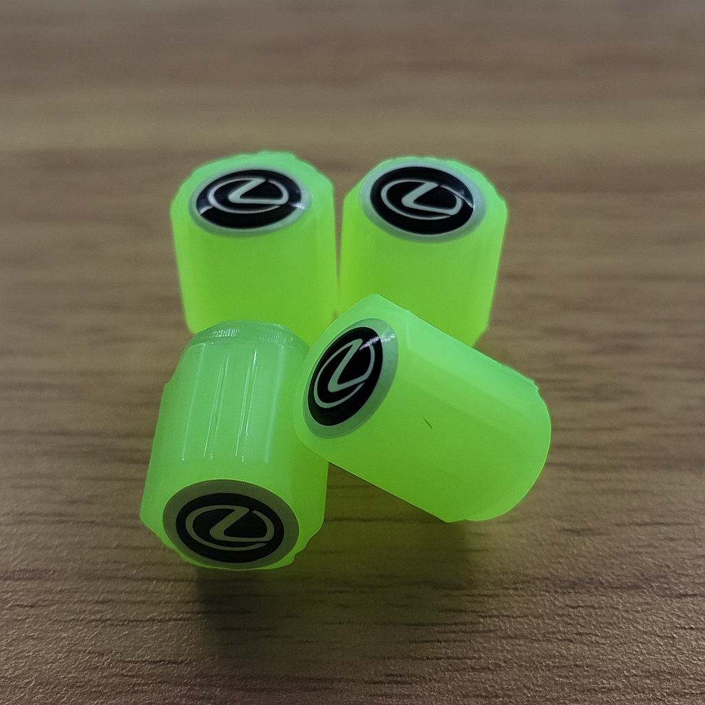 Комплект 4 светещи в тъмното капачки за джанти с лого