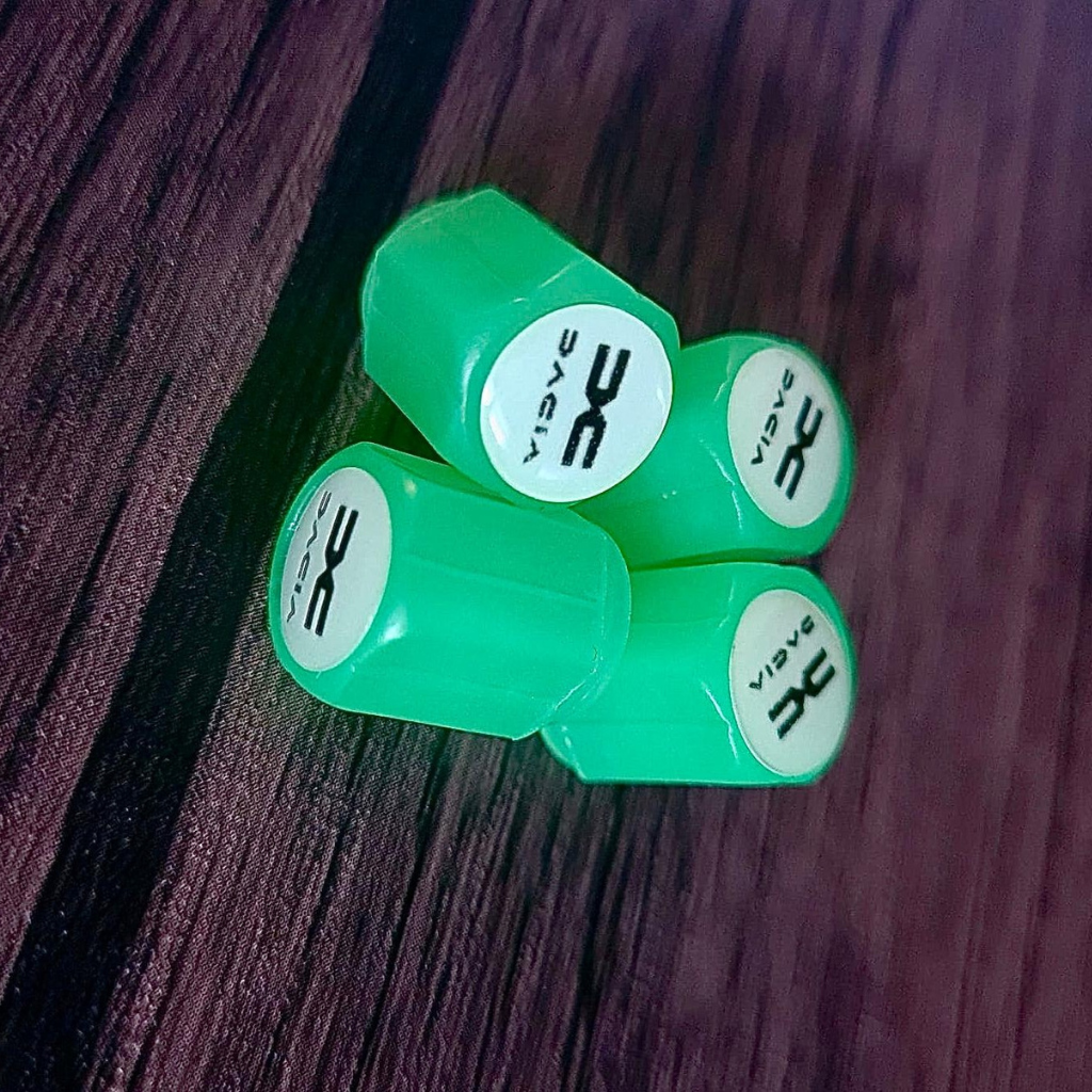 Комплект 4 светещи в тъмното капачки за джанти с лого