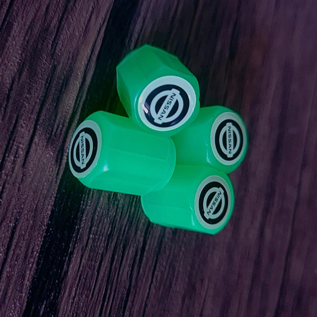 Комплект 4 светещи в тъмното капачки за джанти с лого