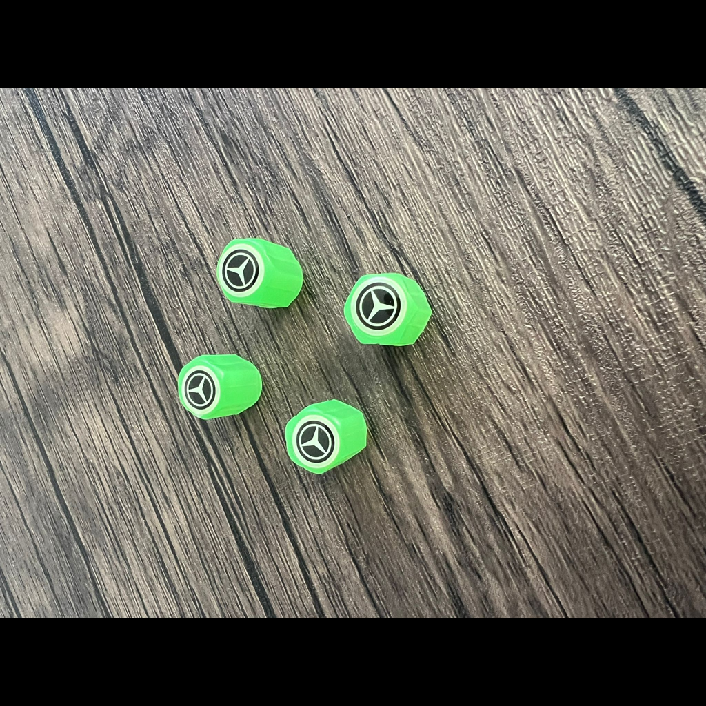 Комплект 4 светещи в тъмното капачки за джанти с лого